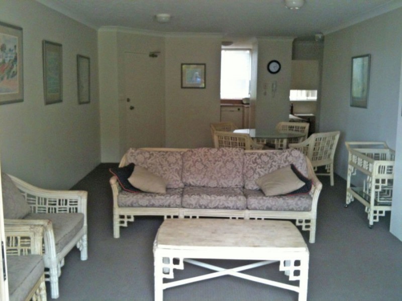 16/15 Santa Monica Drive, Miami QLD 4220