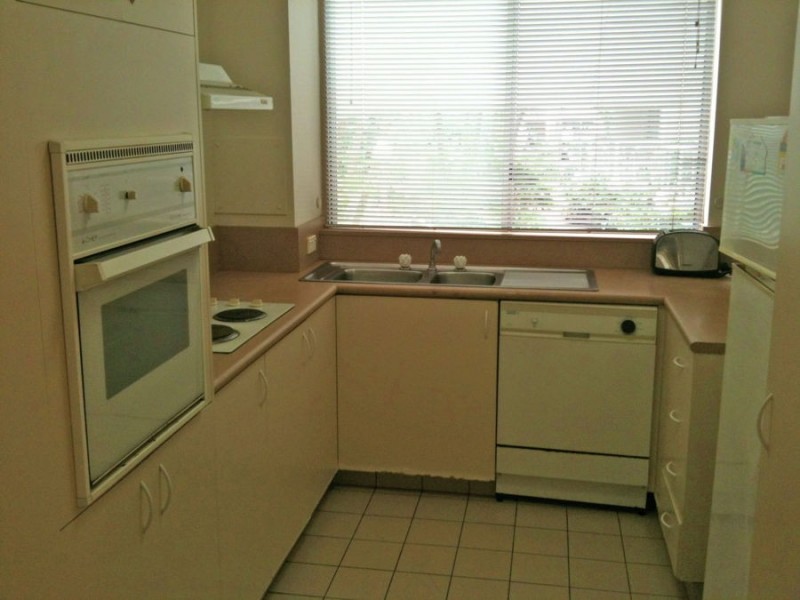 16/15 Santa Monica Drive, Miami QLD 4220