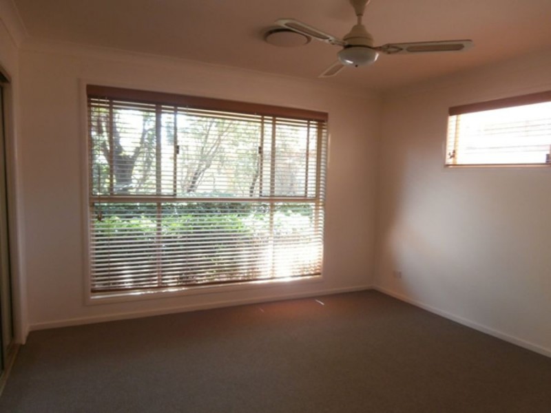 11 Gretel Drive, Mermaid Waters QLD 4218