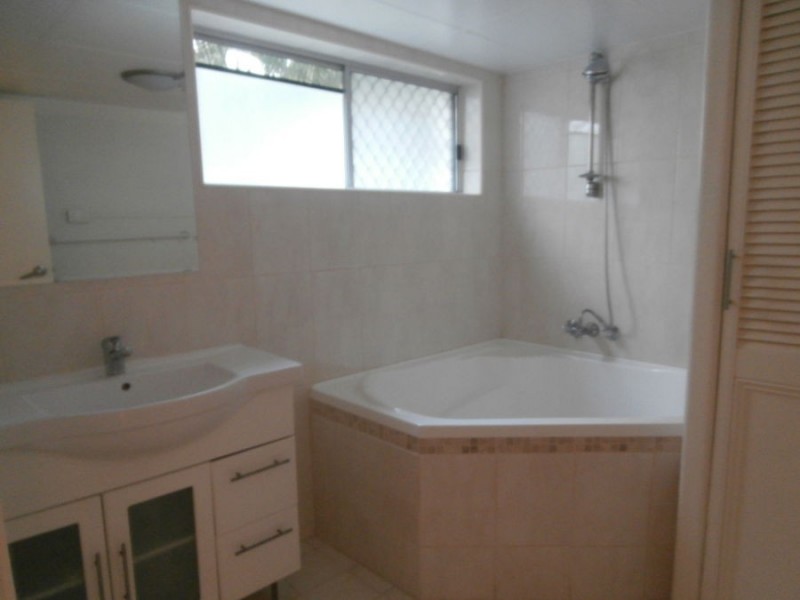 1/72 Seagull Avenue, Mermaid Beach QLD 4218