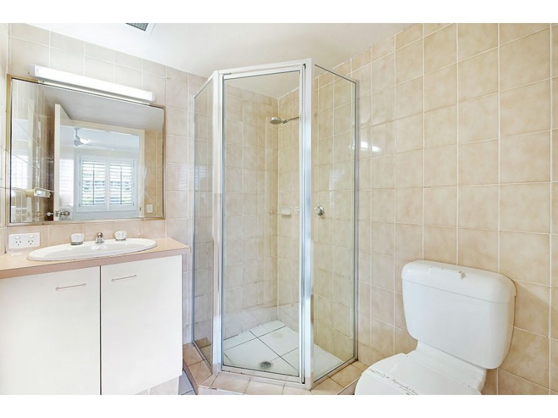 18/300 The Esplanade, Burleigh Heads QLD 4220