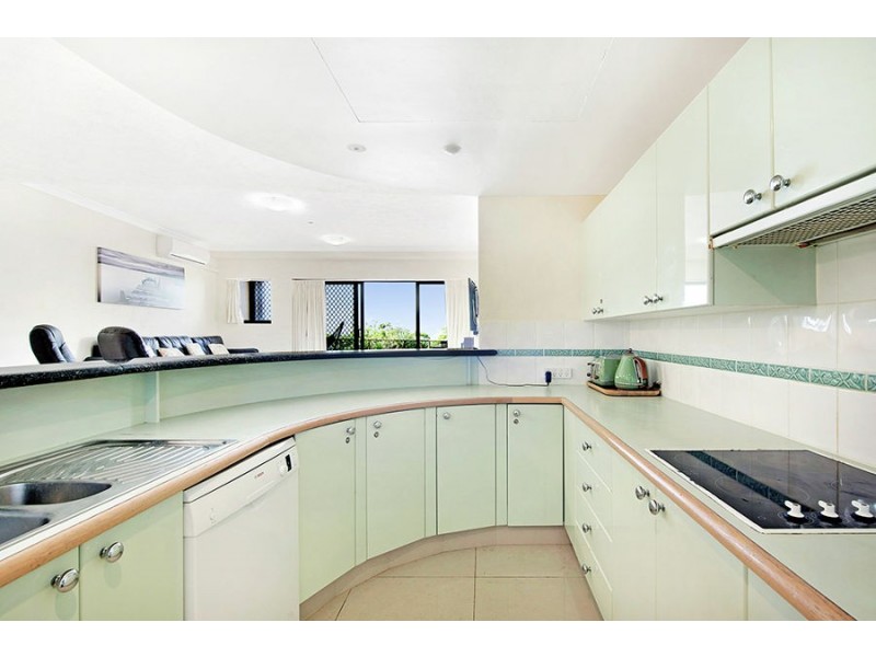 A14/1 Great Hall Drive, Nobby Beach QLD 4218