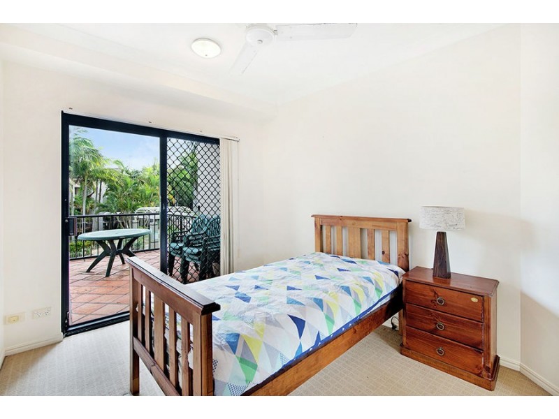 A14/1 Great Hall Drive, Nobby Beach QLD 4218