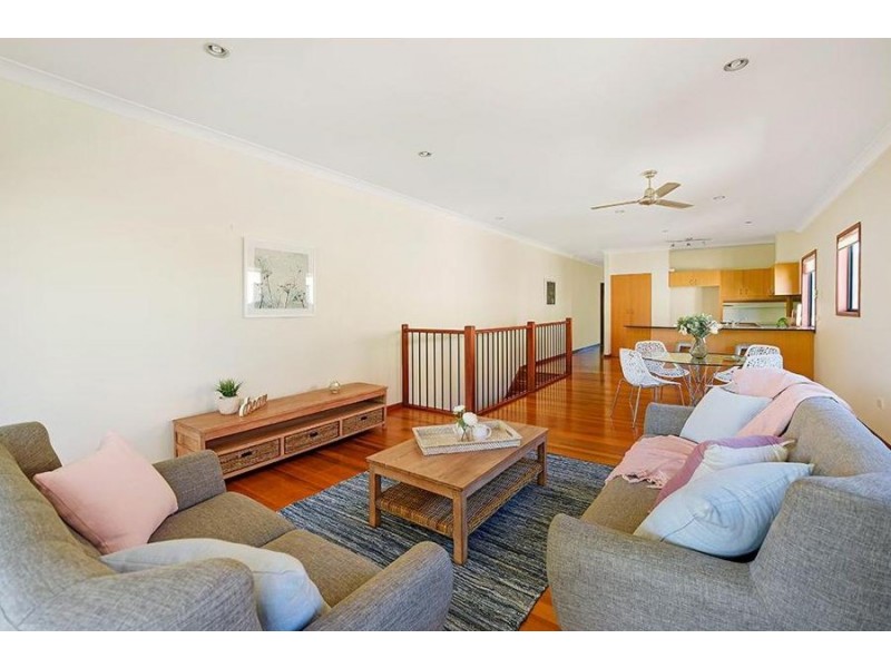 2/77 Laguna Avenue, Palm Beach QLD 4221