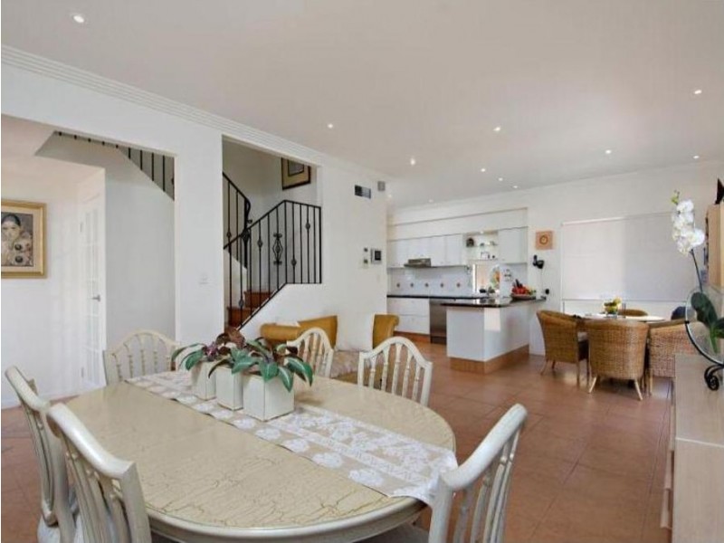 11 Lavarack Road, Mermaid Beach QLD 4218