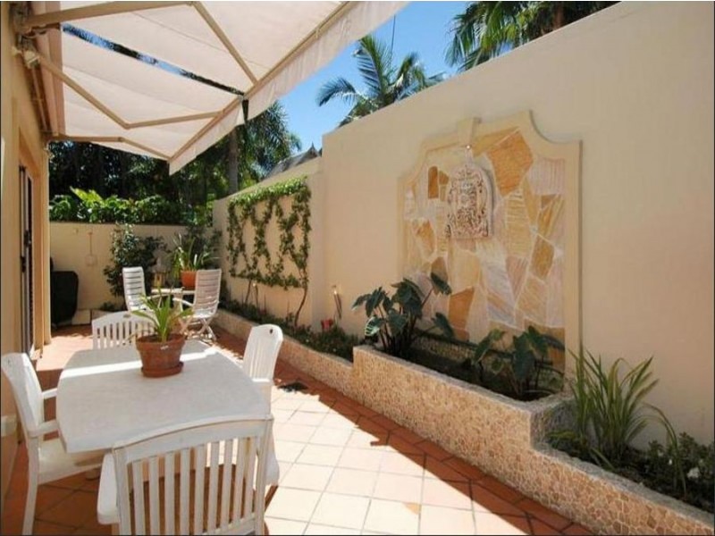 11 Lavarack Road, Mermaid Beach QLD 4218