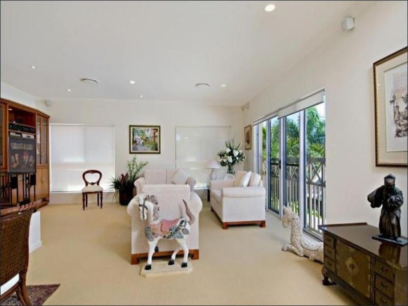 11 Lavarack Road, Mermaid Beach QLD 4218