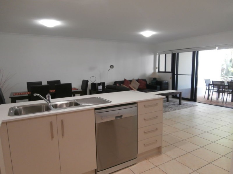 7/1 Great Hall Drive, Miami QLD 4220