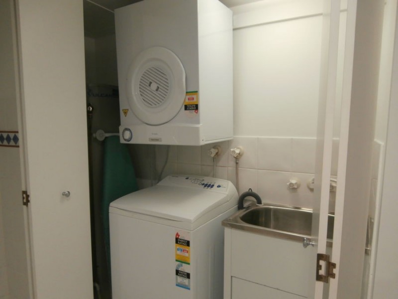 7/1 Great Hall Drive, Miami QLD 4220