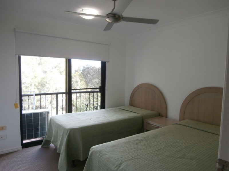7/1 Great Hall Drive, Miami QLD 4220