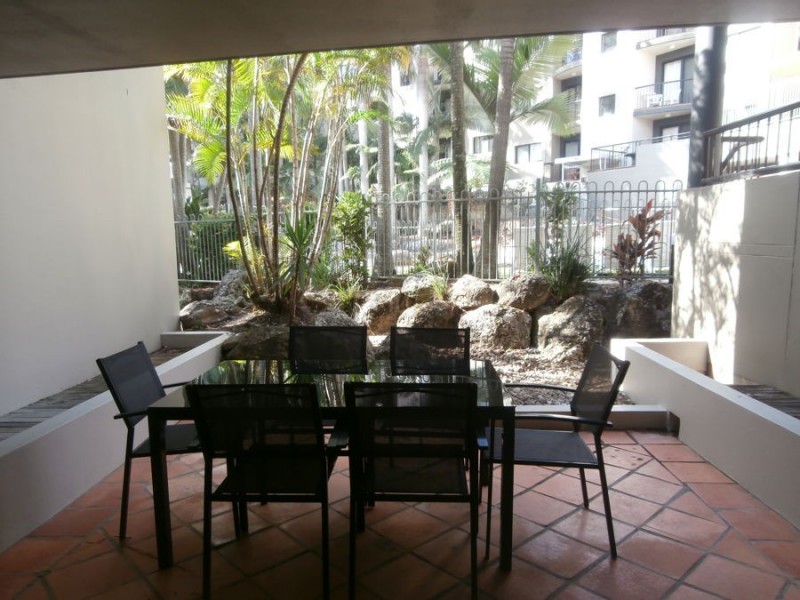 7/1 Great Hall Drive, Miami QLD 4220