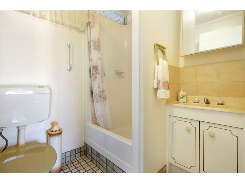 1/49 Petrel Avenue, Mermaid Beach QLD 4218