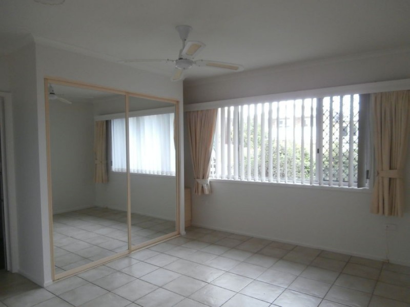 1/49 Petrel Avenue, Mermaid Beach QLD 4218