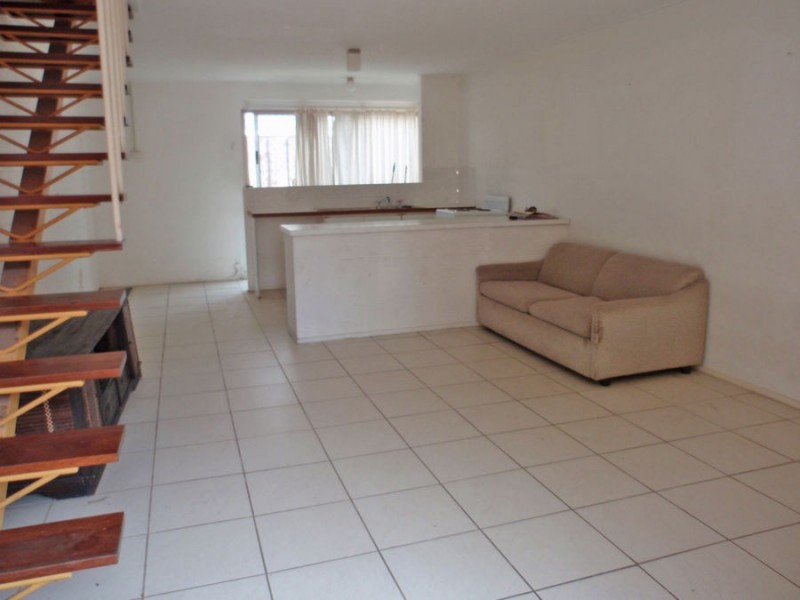 2/39 Ventura road, Mermaid Beach QLD 4218