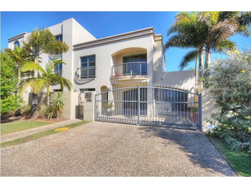 21 Surf Street, Mermaid Beach QLD 4218