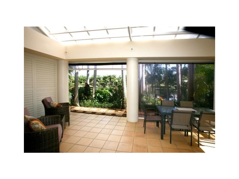 Clear Island Waters QLD 4226