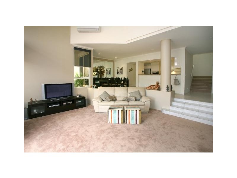 Clear Island Waters QLD 4226