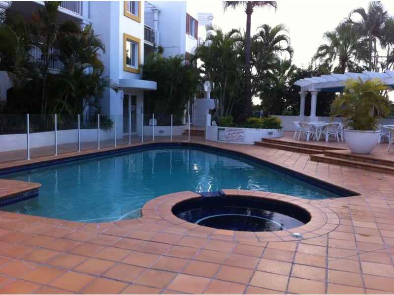 14/28 Chairlift Avenue “Santorini by the Sea”, Mermaid Beach QLD 4218