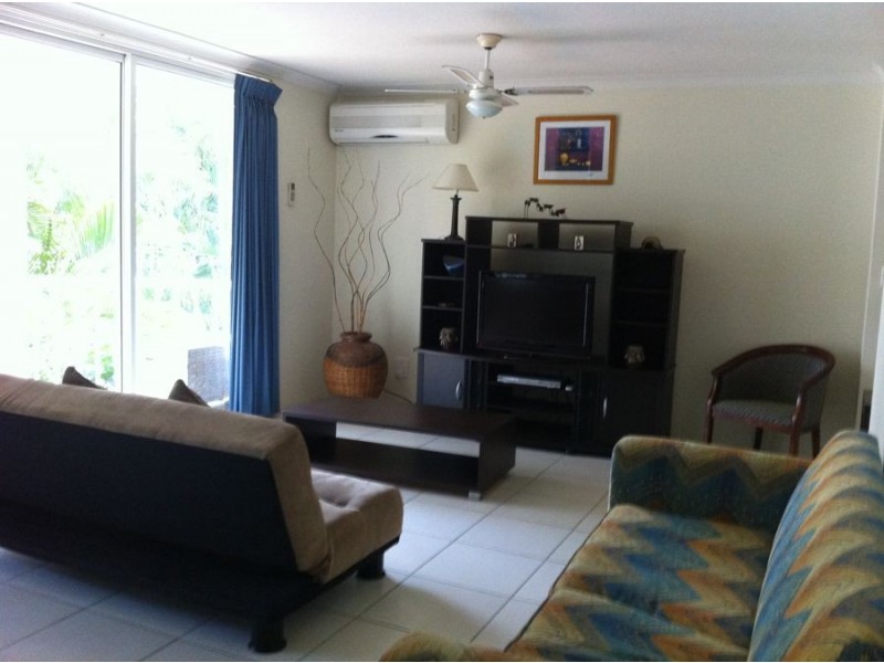 14/28 Chairlift Avenue “Santorini by the Sea”, Mermaid Beach QLD 4218