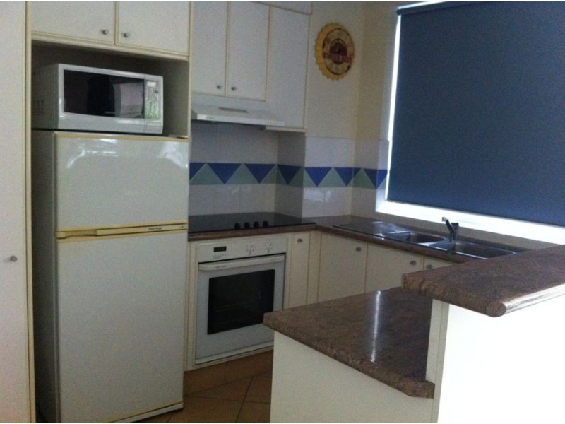 14/28 Chairlift Avenue “Santorini by the Sea”, Mermaid Beach QLD 4218