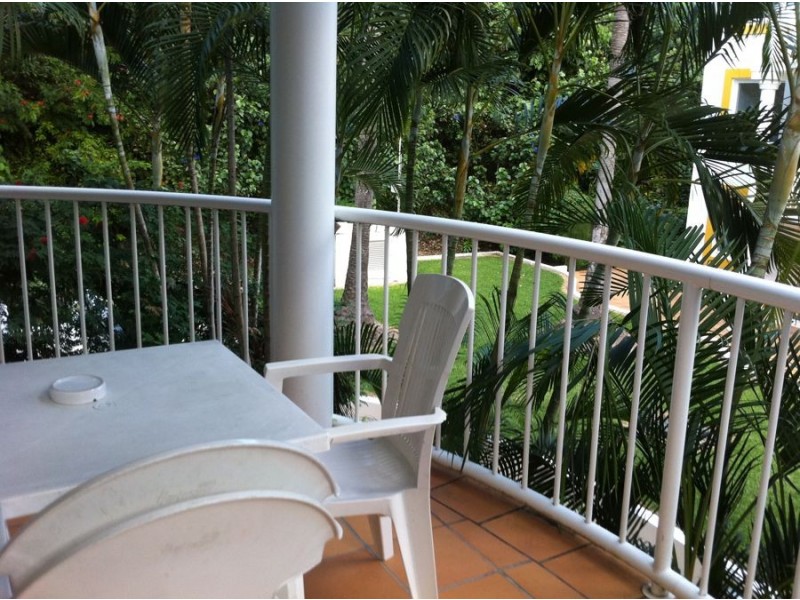 14/28 Chairlift Avenue “Santorini by the Sea”, Mermaid Beach QLD 4218