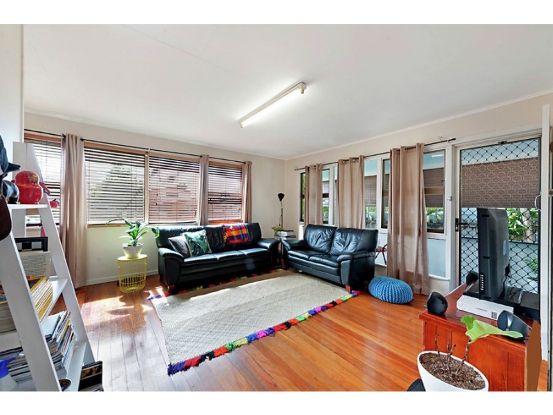 72 Kiers Road, Miami QLD 4220