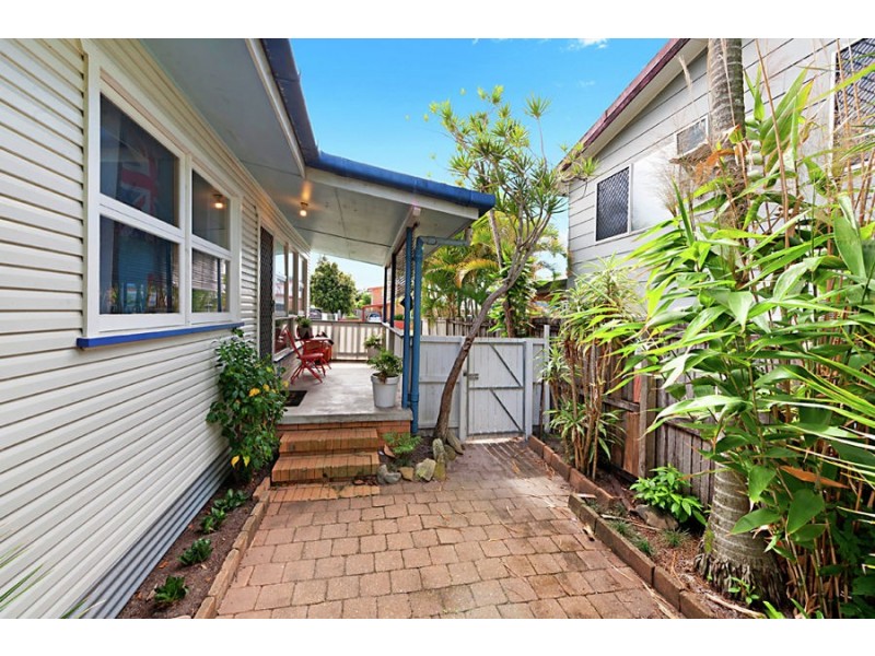 72 Kiers Road, Miami QLD 4220