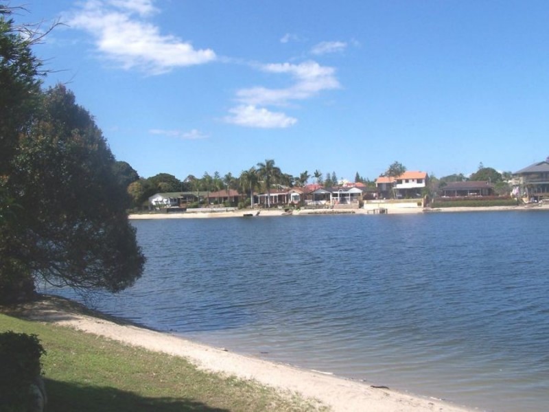 72 Avanti Street, Mermaid Waters QLD 4218