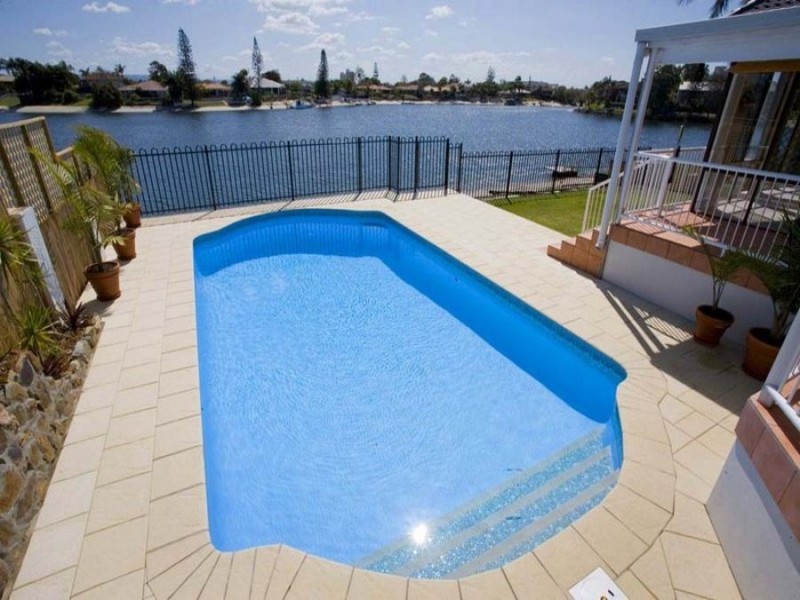 72 Avanti Street, Mermaid Waters QLD 4218