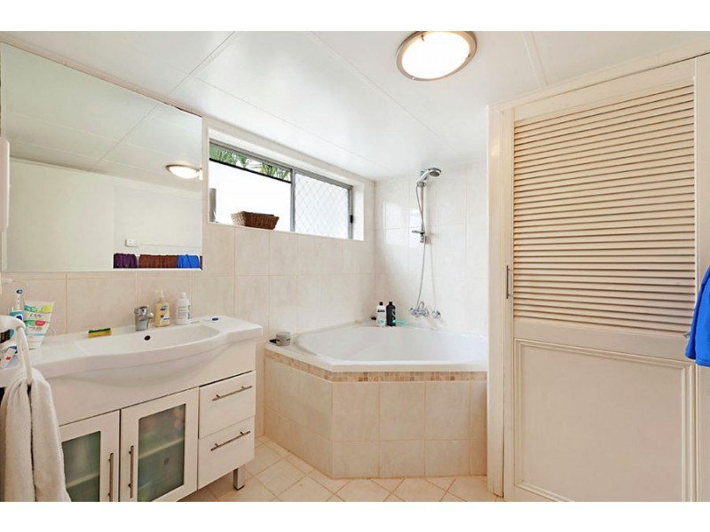 1/72 Seagull Avenue, Mermaid Beach QLD 4218