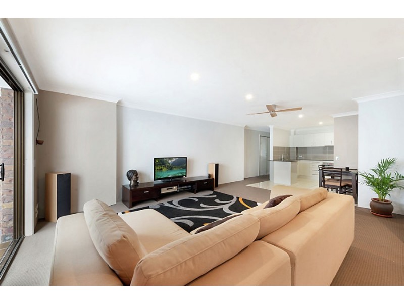 7/14 Peerless Avenue, Mermaid Beach QLD 4218