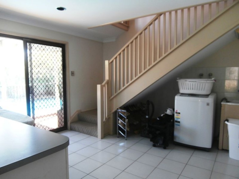 23 Honeyeater Drive, Burleigh Waters QLD 4220