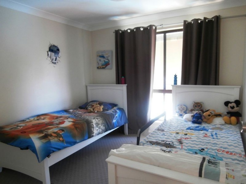 23 Honeyeater Drive, Burleigh Waters QLD 4220