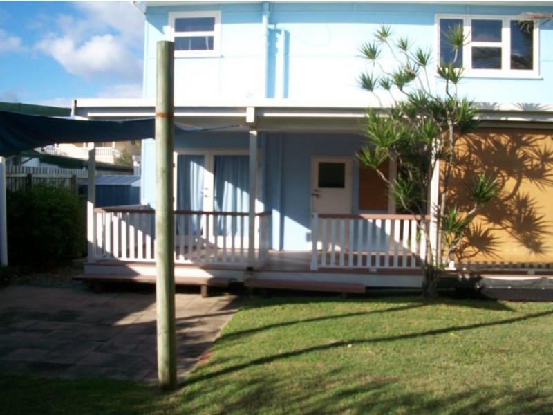 18 Petrel Avenue, Mermaid Beach QLD 4218