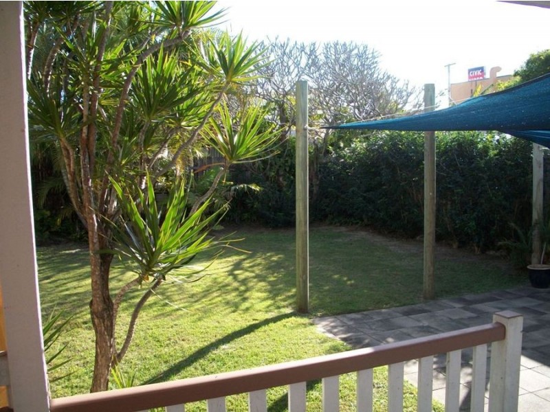 18 Petrel Avenue, Mermaid Beach QLD 4218