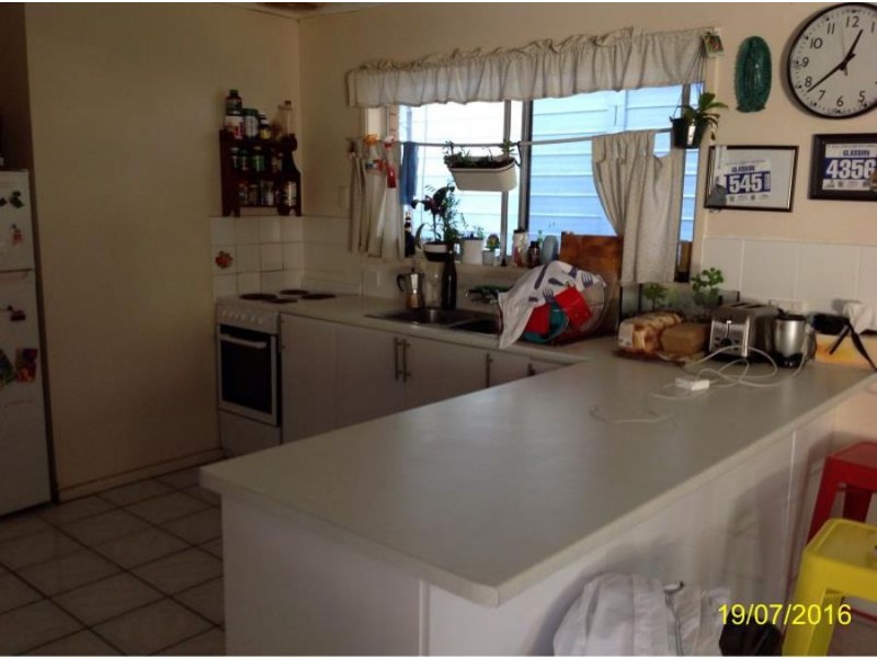 2/2297 Gold Coast Highway, Mermaid Beach QLD 4218