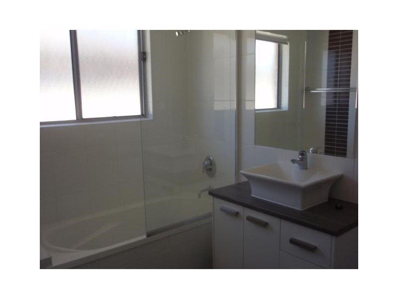 Ashmore QLD 4214
