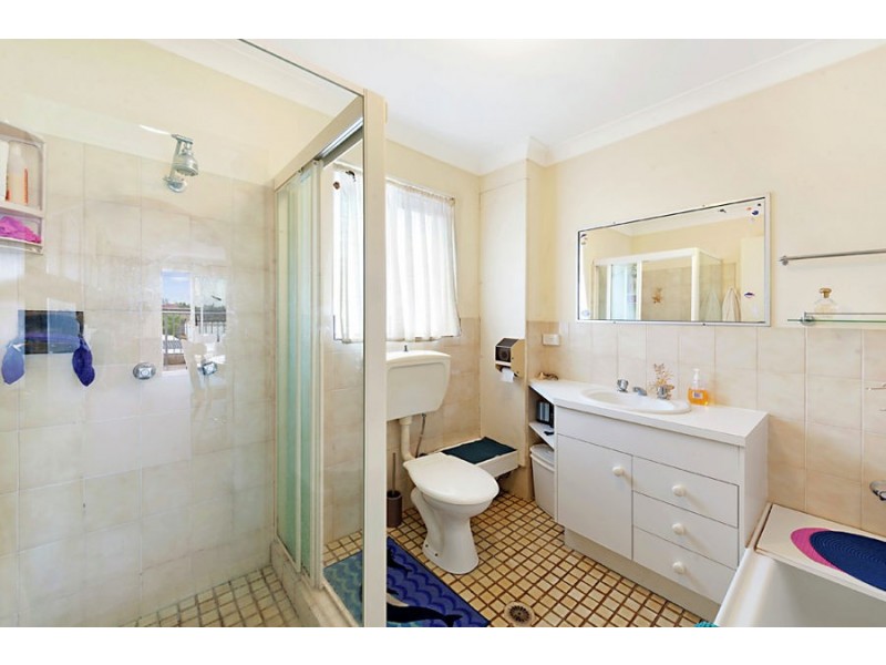 9/2279 Gold Coast Highway, Mermaid Beach QLD 4218