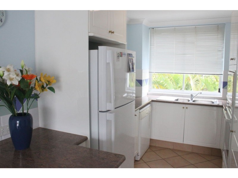 42/28 Chairlift Avenue “Santorini by the Sea”, Mermaid Beach QLD 4218