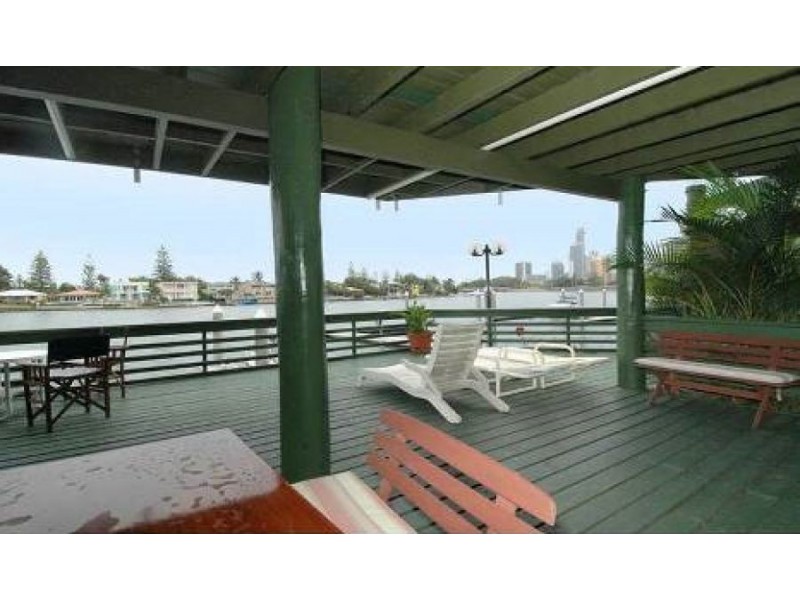 42/2890 Gold Coast Highway “Surfers Hawaaian”, Surfers Paradise QLD 4217
