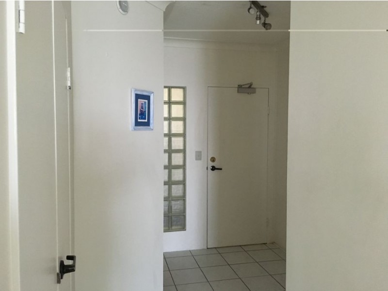 42/2890 Gold Coast Highway “Surfers Hawaaian”, Surfers Paradise QLD 4217