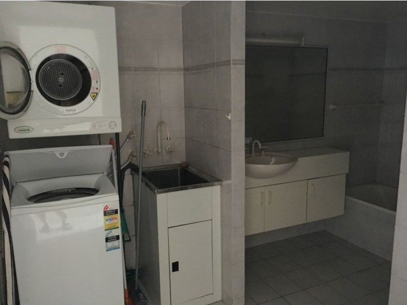 42/2890 Gold Coast Highway “Surfers Hawaaian”, Surfers Paradise QLD 4217