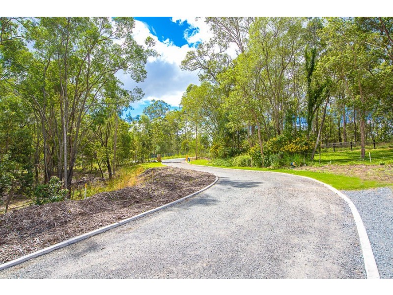 337 Worongary Rd, Tallai QLD 4213