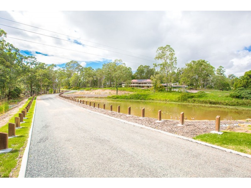 337 Worongary Rd, Tallai QLD 4213