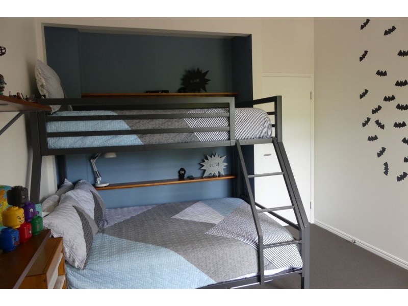 B25/1 Great Hall Drive “Magic Mountain”, Miami QLD 4220