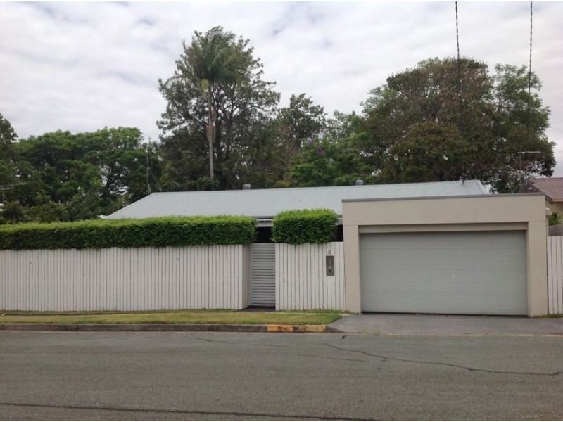 6 Mary Street, Labrador QLD 4215