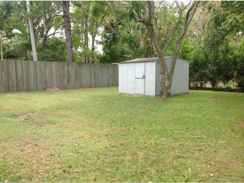 6 Mary Street, Labrador QLD 4215