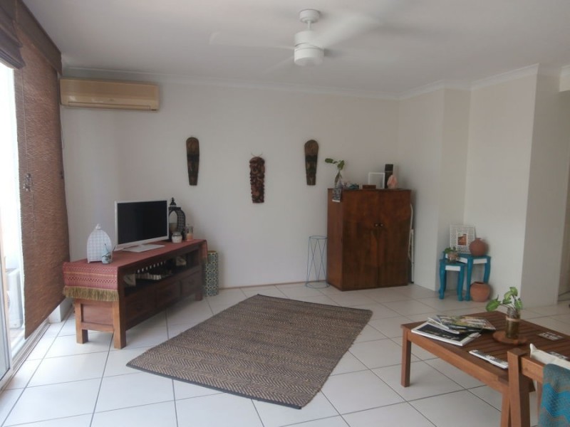 18/28 Chairlift Avenue “Santorini by the Sea”, Mermaid Beach QLD 4218