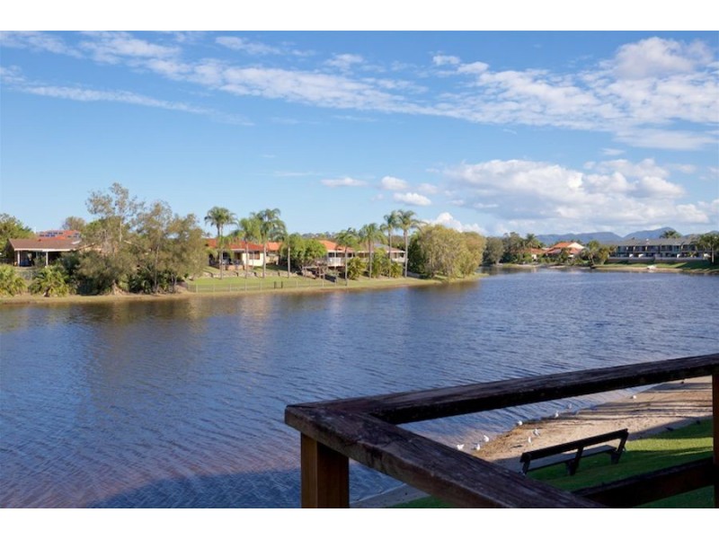 1/20 Sunbird Street, Burleigh Waters QLD 4220