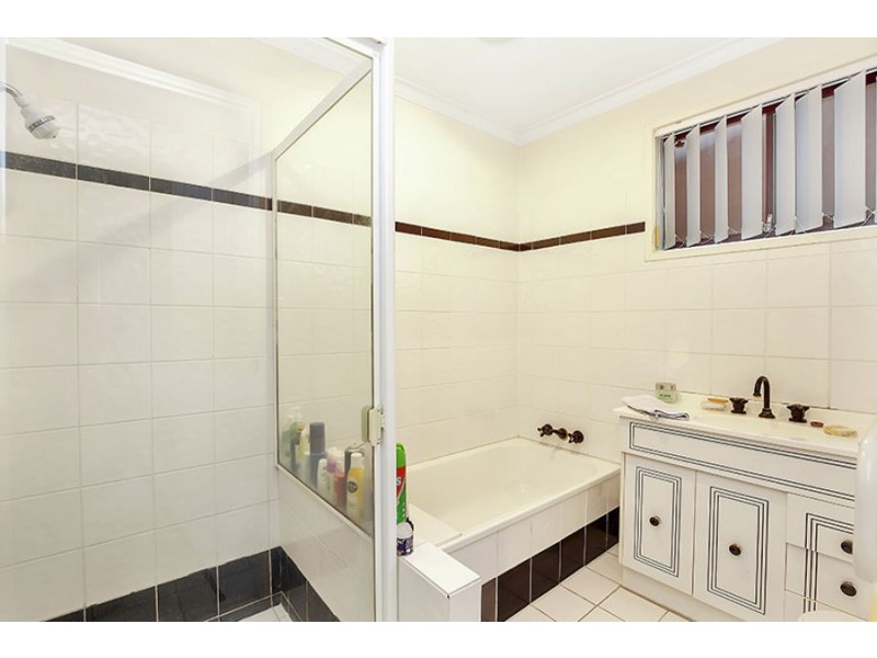 1/20 Sunbird Street, Burleigh Waters QLD 4220